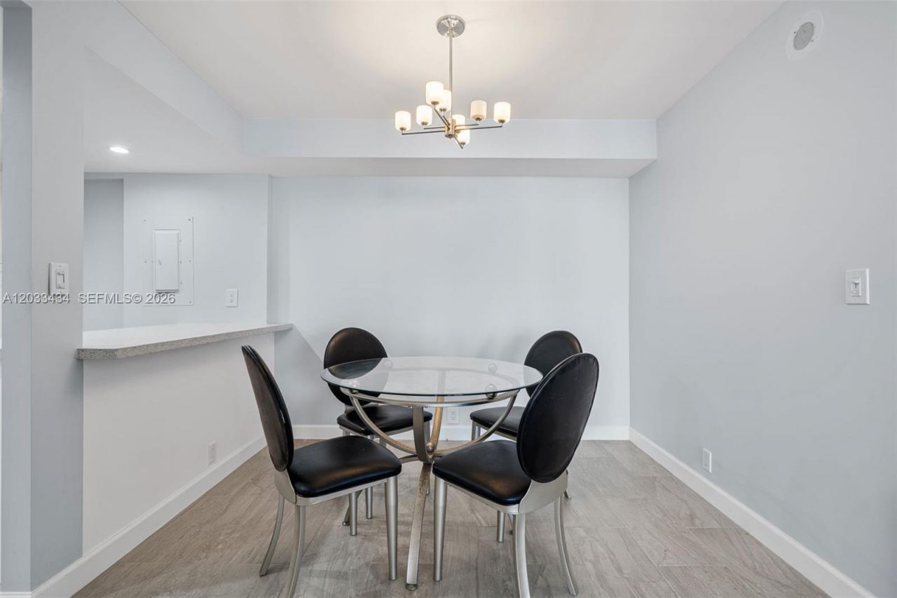 1000 Quayside Ter , Unit 1604, Miami, FL 33138 Photo