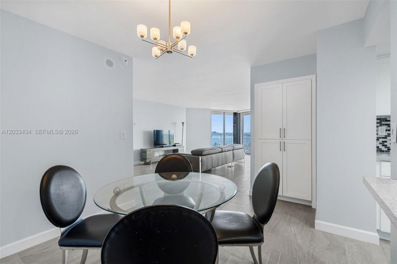 1000 Quayside Ter , Unit 1604, Miami, FL 33138 Photo