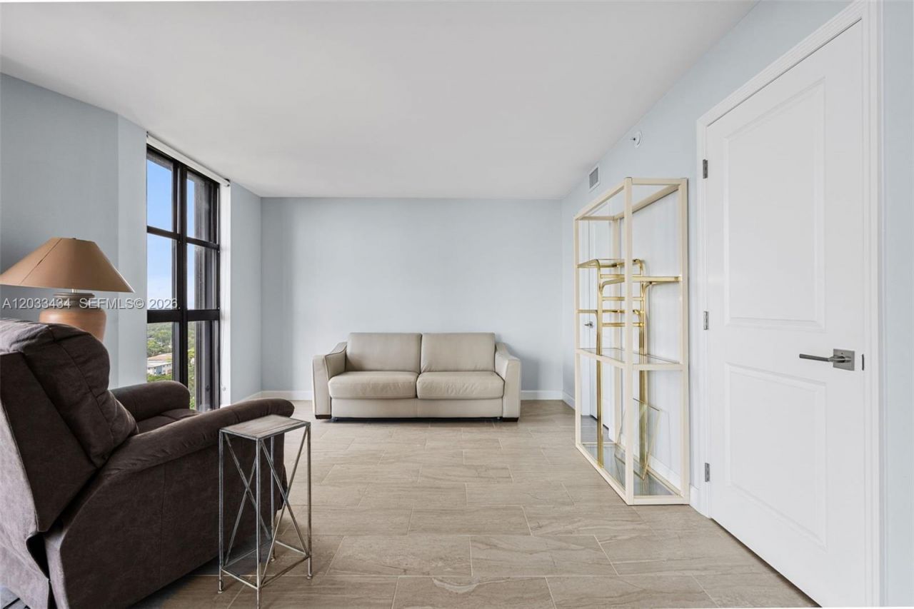 1000 Quayside Ter , Unit 1604, Miami, FL 33138 Photo