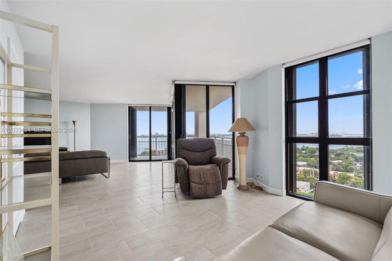1000 Quayside Ter , Unit 1604, Miami, FL 33138 Photo