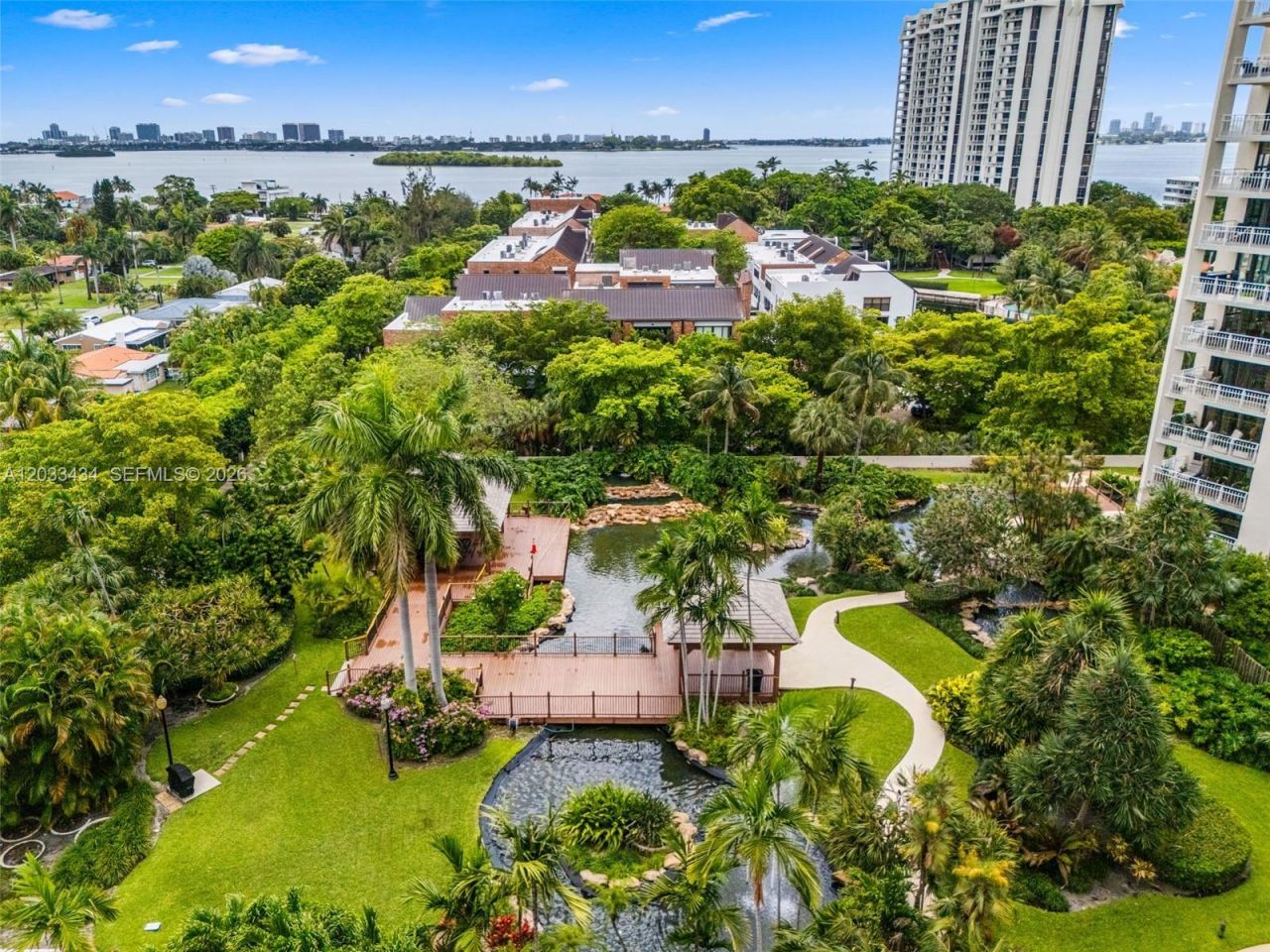 1000 Quayside Ter , Unit 1604, Miami, FL 33138 Photo