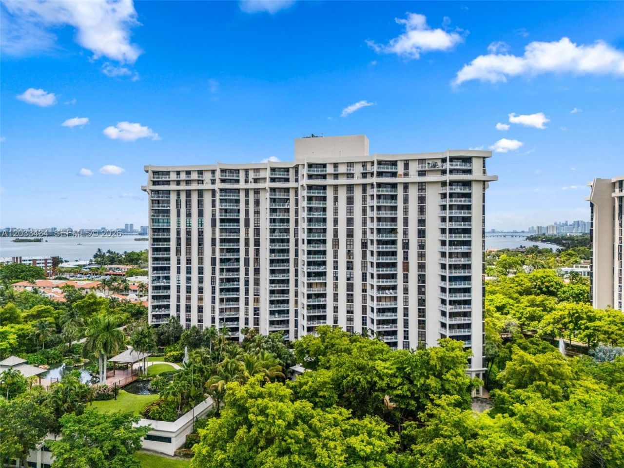 1000 Quayside Ter , Unit 1604, Miami, FL 33138 Photo