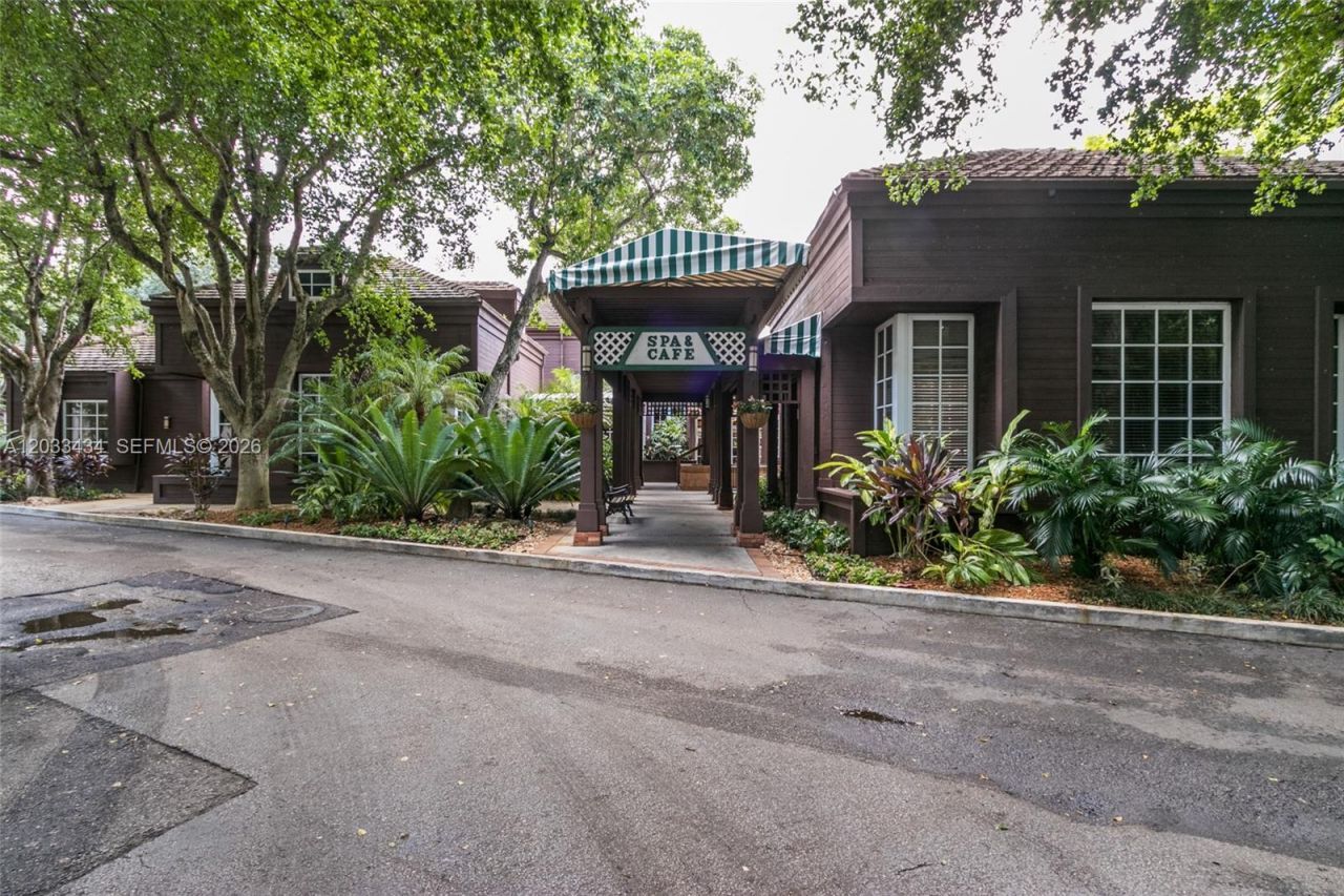 1000 Quayside Ter , Unit 1604, Miami, FL 33138 Photo