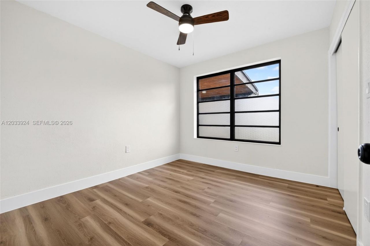 1170 NW 87th St, Miami, FL 33150 Photo
