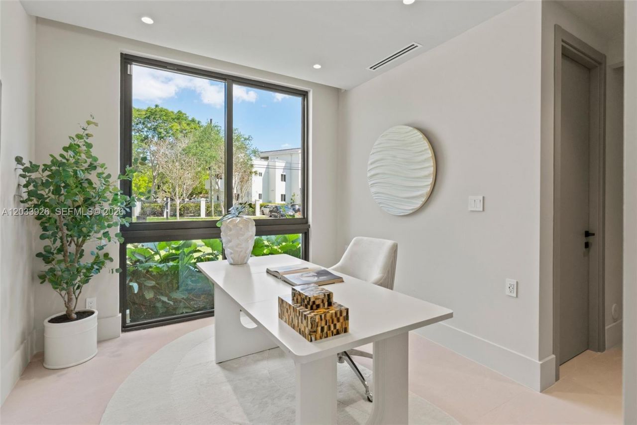 5854 SW 30th St , Miami, FL 33155 Photo