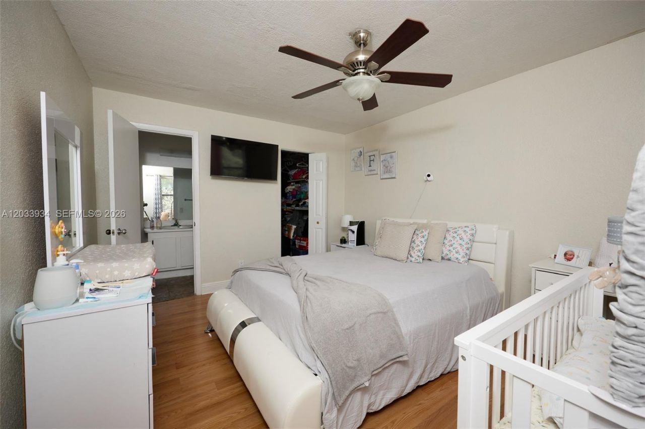 940 NW 104th Ave , Unit 203, Pembroke Pines, FL 33026 Photo