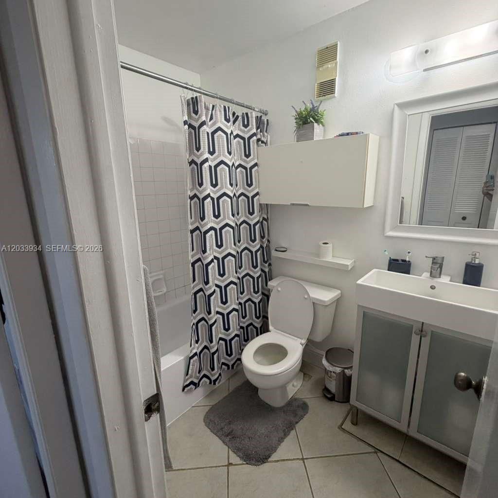940 NW 104th Ave , Unit 203, Pembroke Pines, FL 33026 Photo