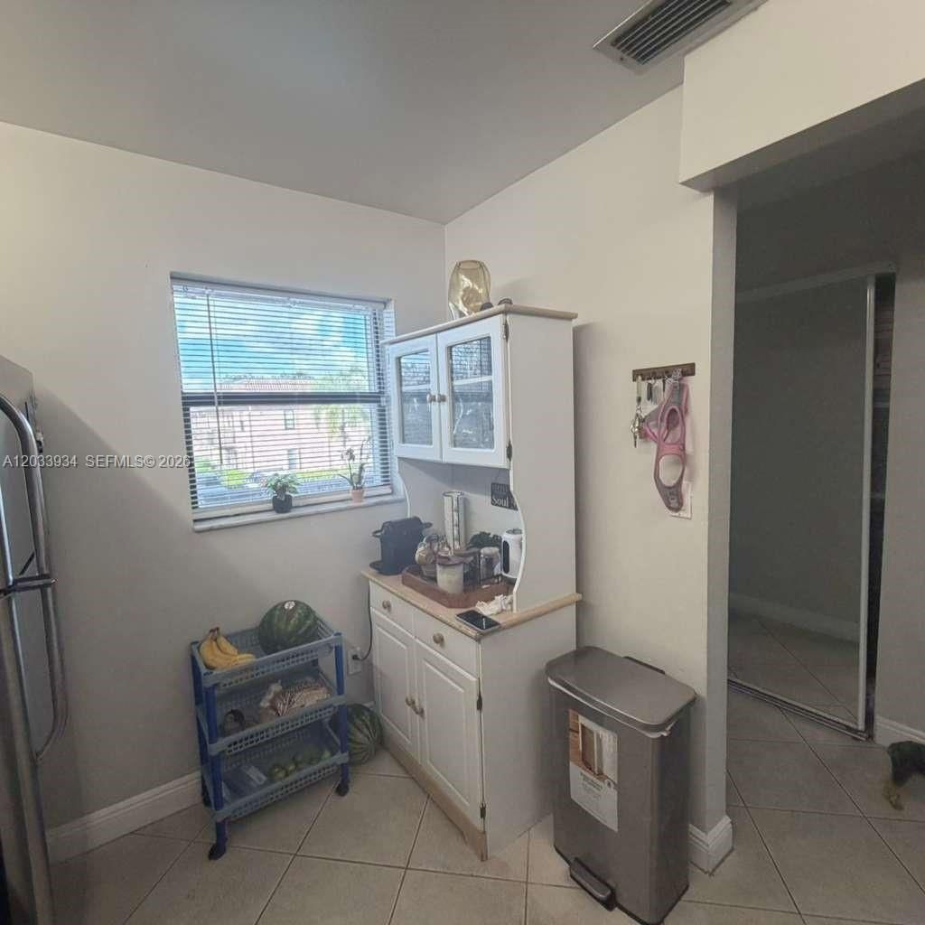 940 NW 104th Ave , Unit 203, Pembroke Pines, FL 33026 Photo