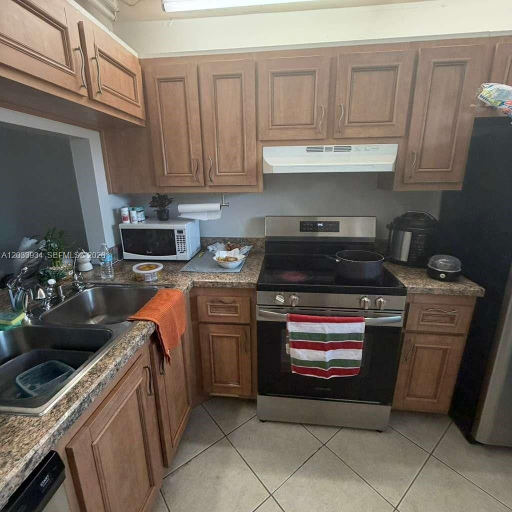 940 NW 104th Ave , Unit 203, Pembroke Pines, FL 33026 Photo
