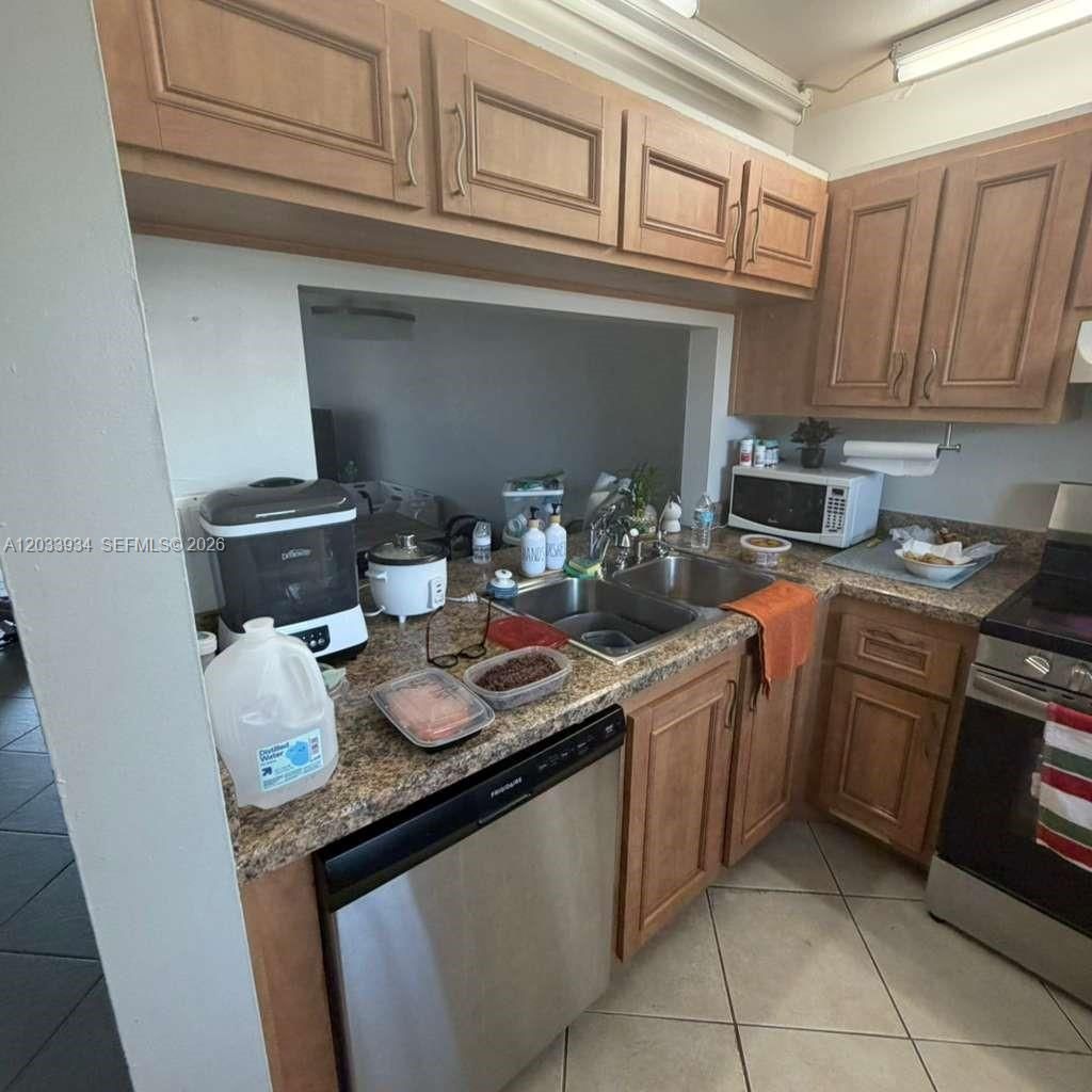 940 NW 104th Ave , Unit 203, Pembroke Pines, FL 33026 Photo