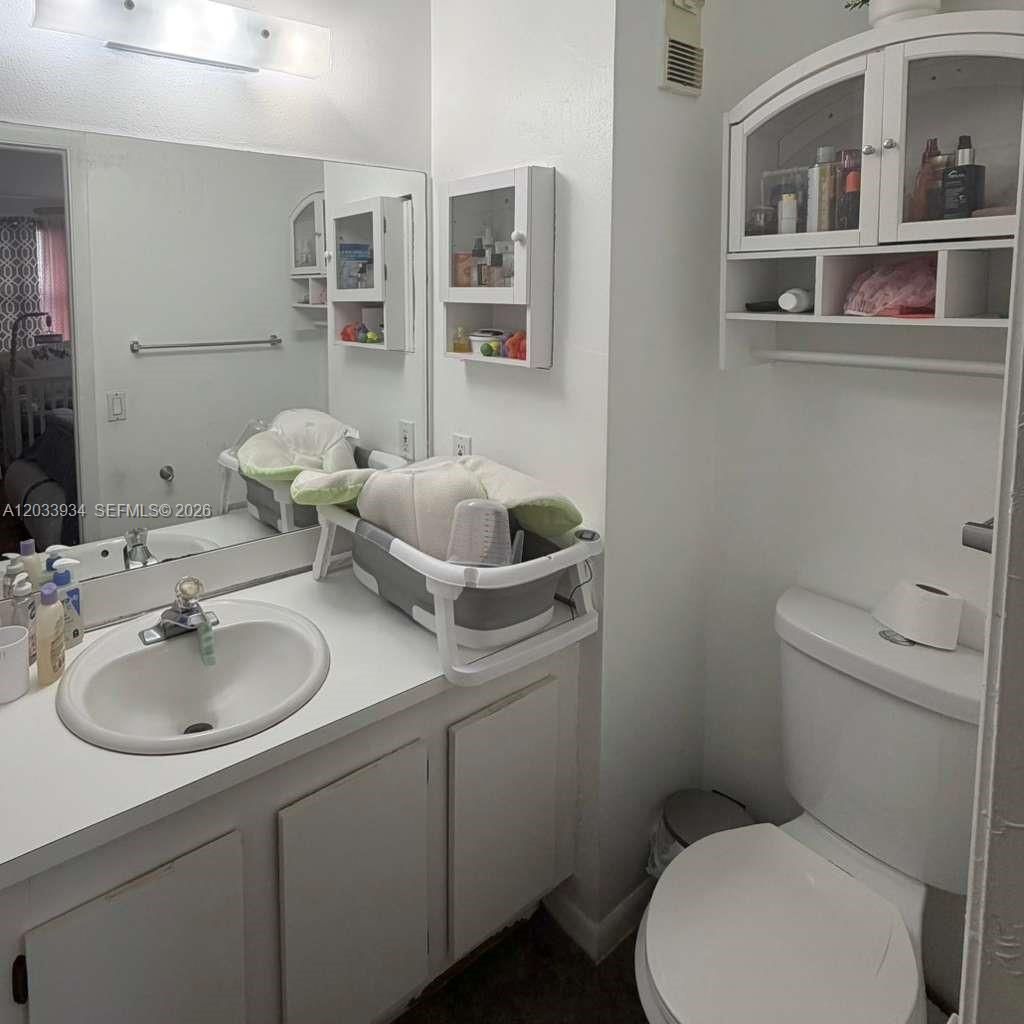 940 NW 104th Ave , Unit 203, Pembroke Pines, FL 33026 Photo