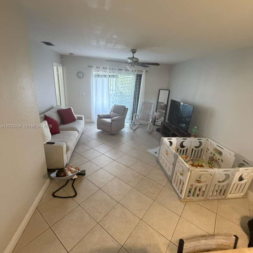 940 NW 104th Ave , Unit 203, Pembroke Pines, FL 33026 Photo