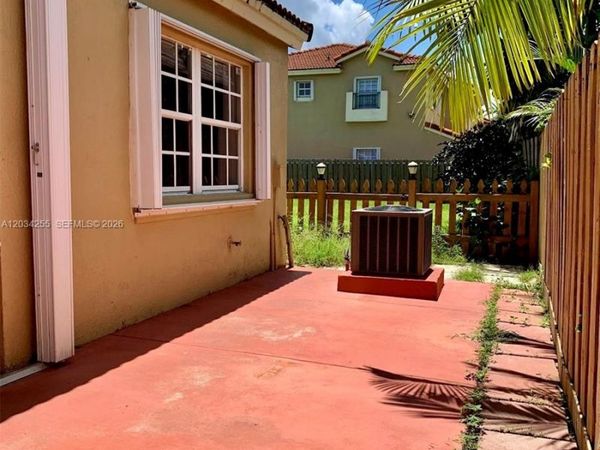 15849 SW 70th Ter, Miami, FL 33193
