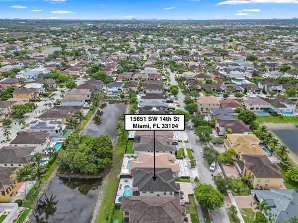 15651 SW 14th St, Miami, FL 33194