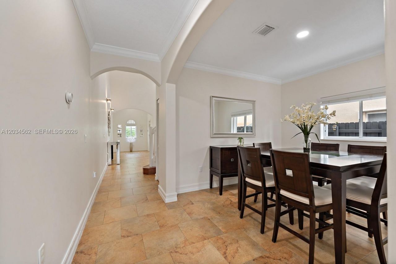 15651 SW 14th St , Miami, FL 33194 Photo