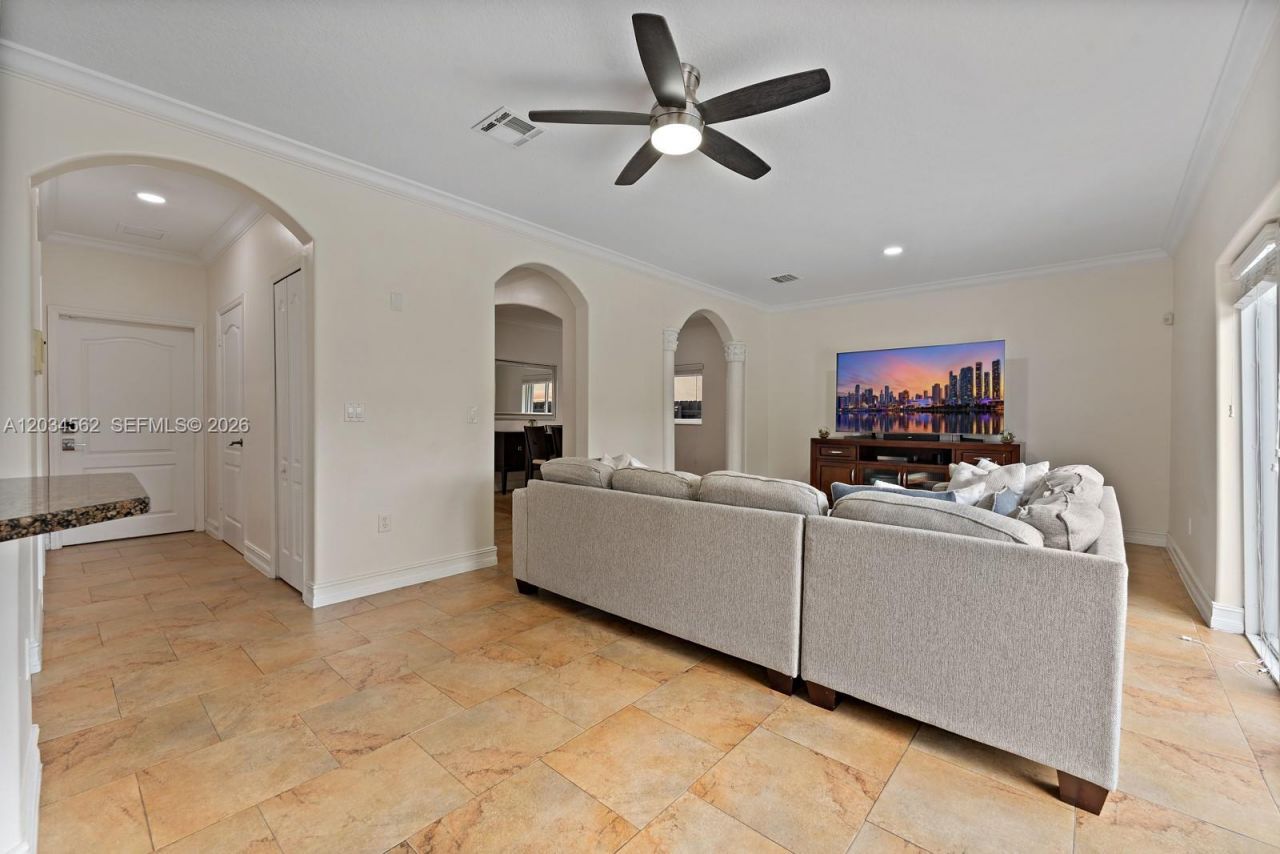 15651 SW 14th St , Miami, FL 33194 Photo