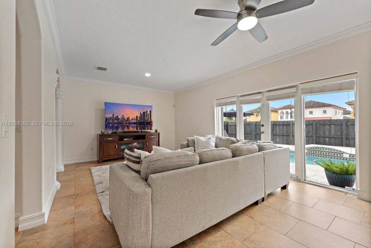 15651 SW 14th St , Miami, FL 33194 Photo