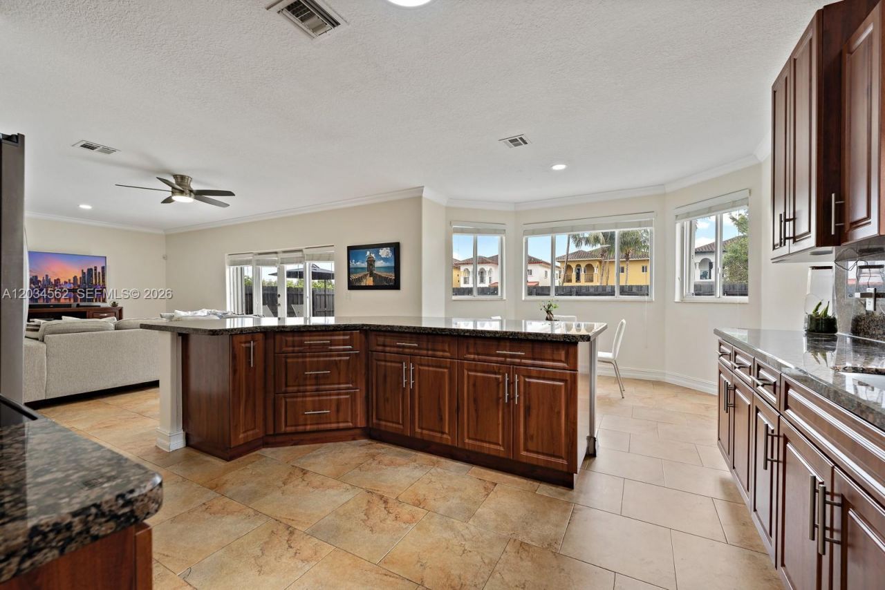 15651 SW 14th St , Miami, FL 33194 Photo