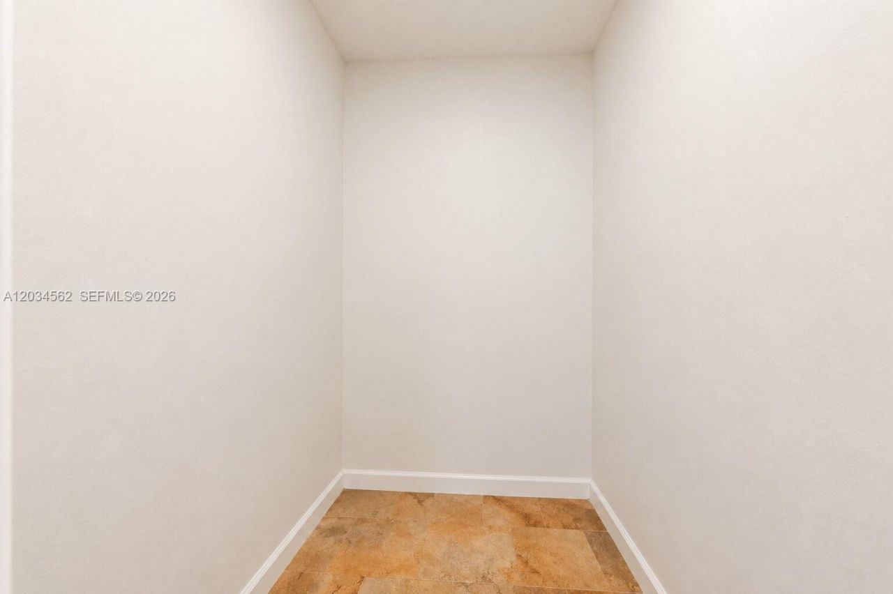 15651 SW 14th St , Miami, FL 33194 Photo