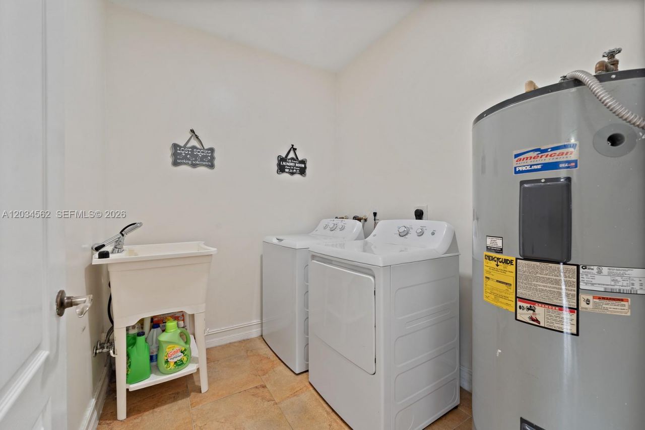 15651 SW 14th St , Miami, FL 33194 Photo