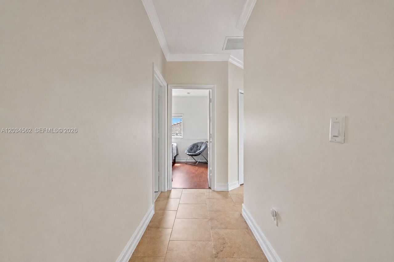 15651 SW 14th St , Miami, FL 33194 Photo