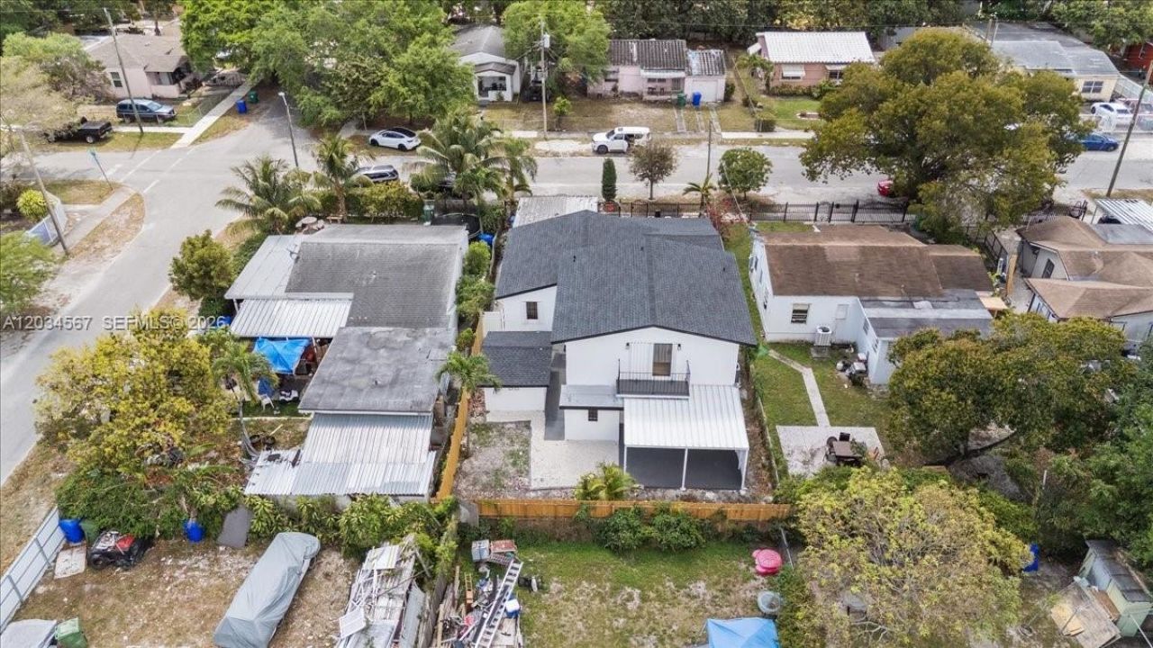 1409 NW 44th St, Unit B, Miami, FL 33142 Photo