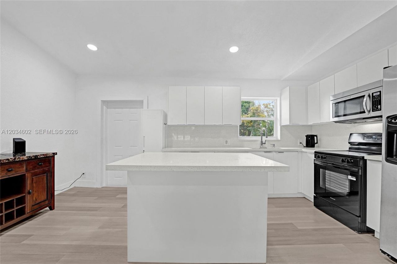 3413 SW 12th Ct, Fort Lauderdale, FL 33312 Photo