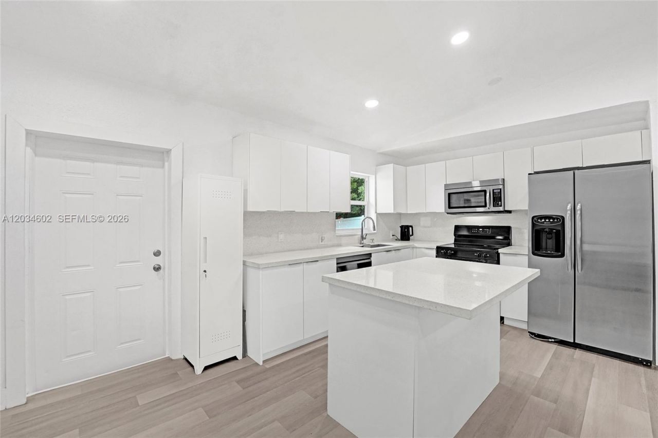 3413 SW 12th Ct, Fort Lauderdale, FL 33312 Photo