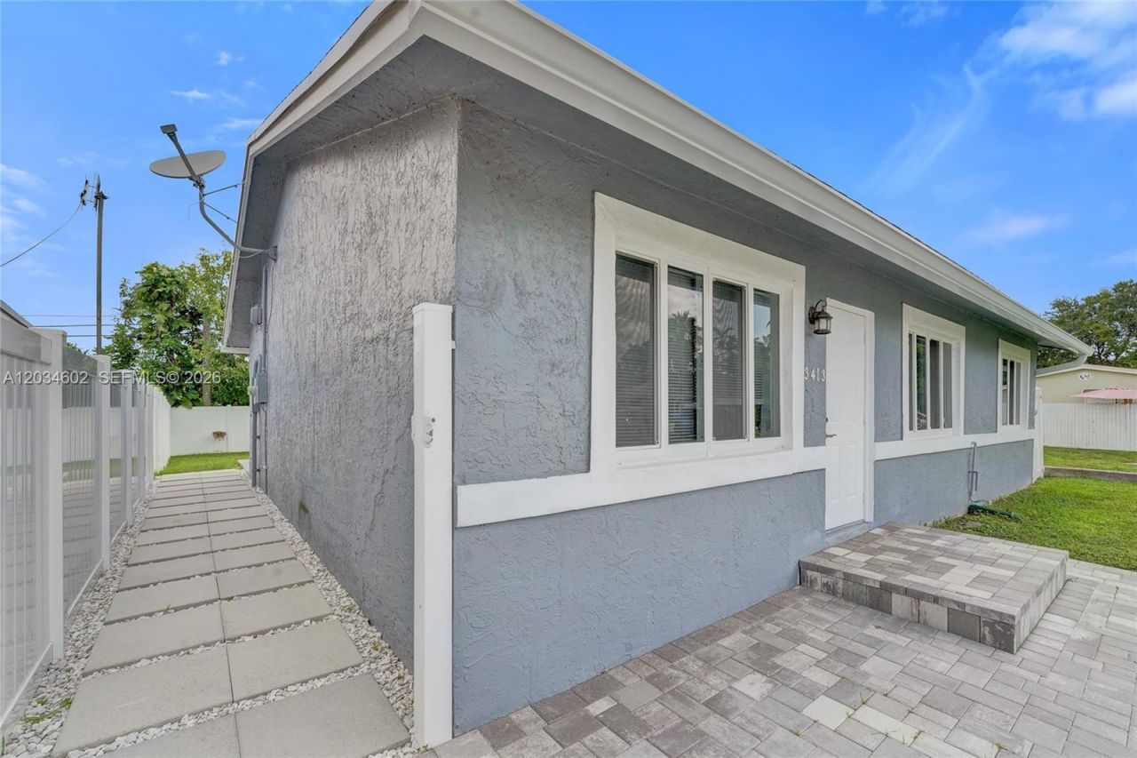 3413 SW 12th Ct, Fort Lauderdale, FL 33312 Photo