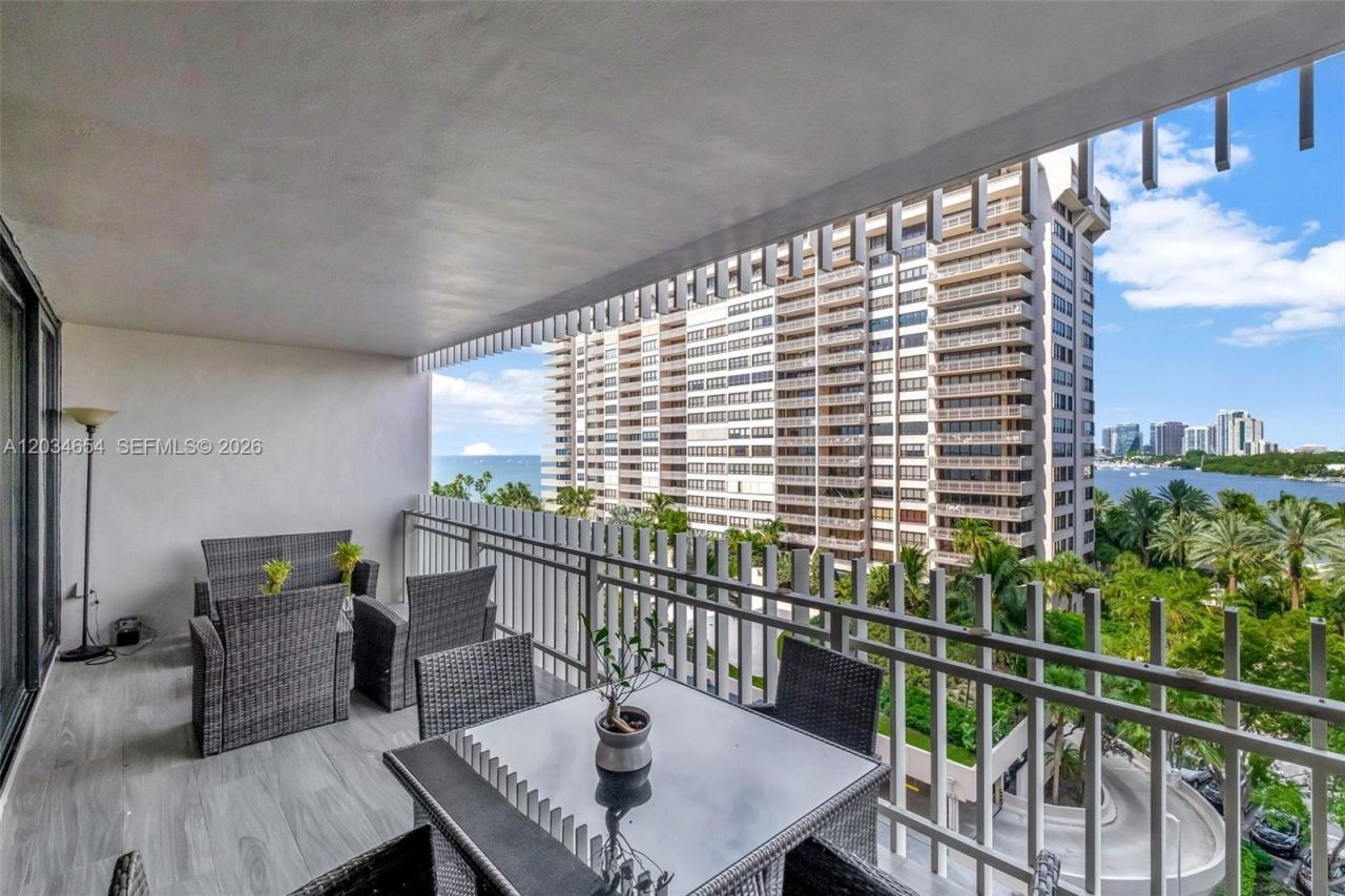 2 Grove Isle Dr , Unit B706, Miami, FL 33133 Photo