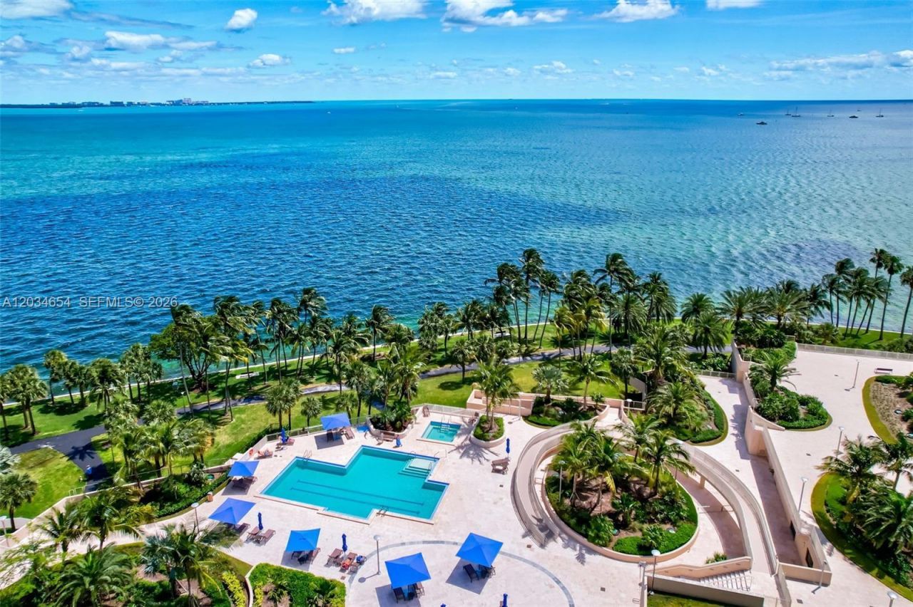 2 Grove Isle Dr , Unit B706, Miami, FL 33133 Photo
