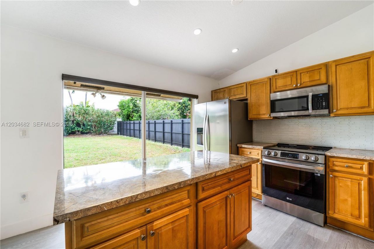 17766 SW 154th Pl, Miami, FL 33187 Photo