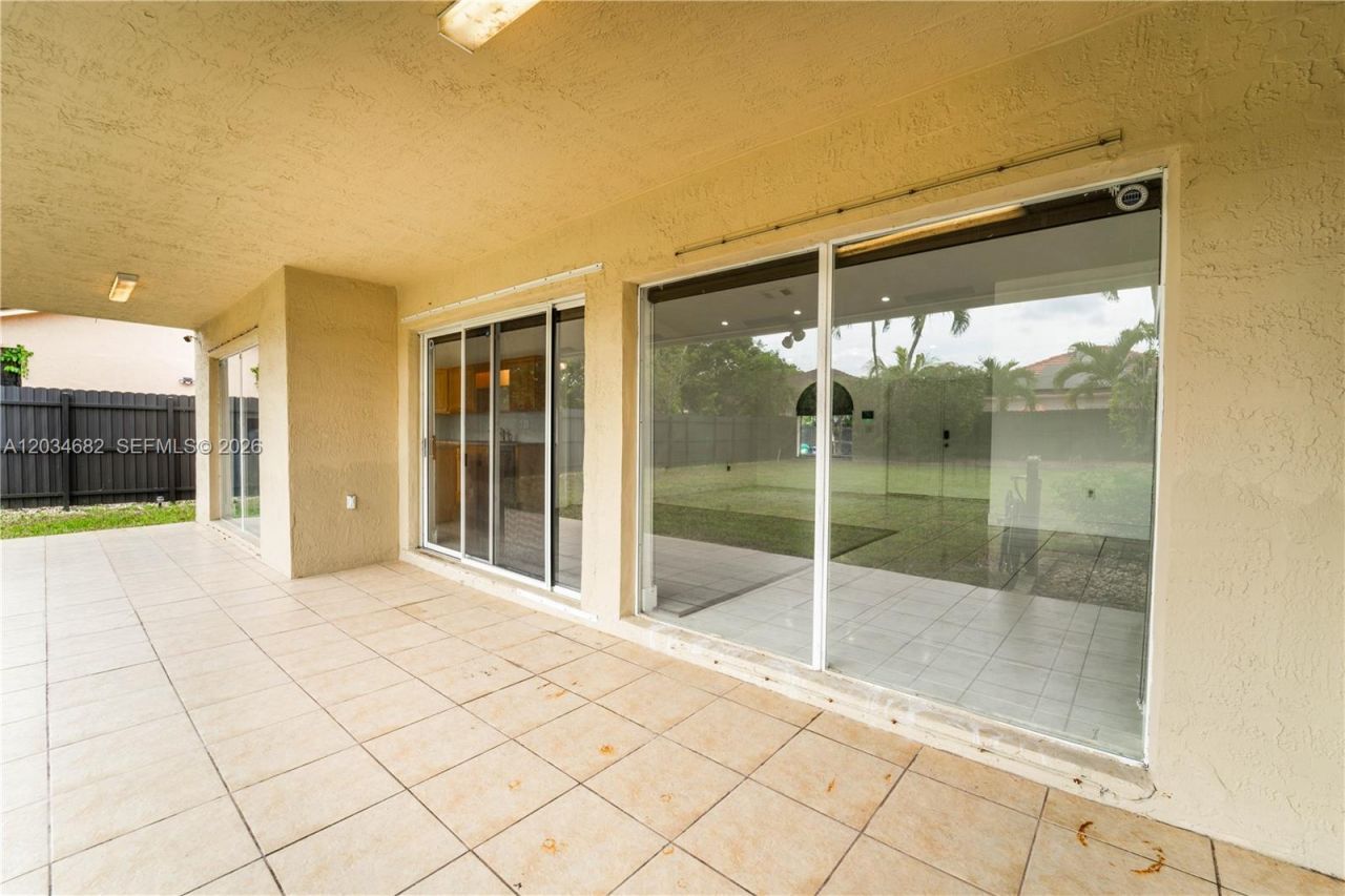 17766 SW 154th Pl, Miami, FL 33187 Photo