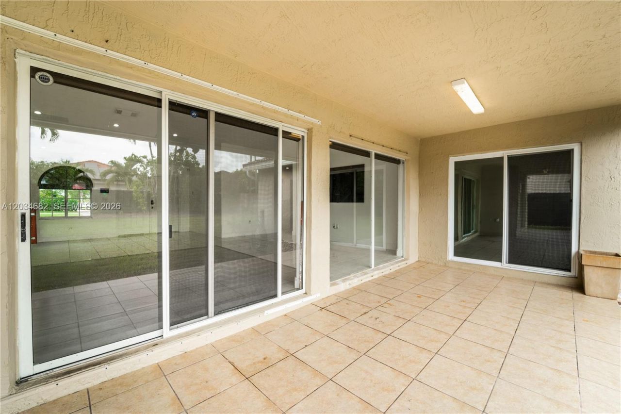 17766 SW 154th Pl, Miami, FL 33187 Photo