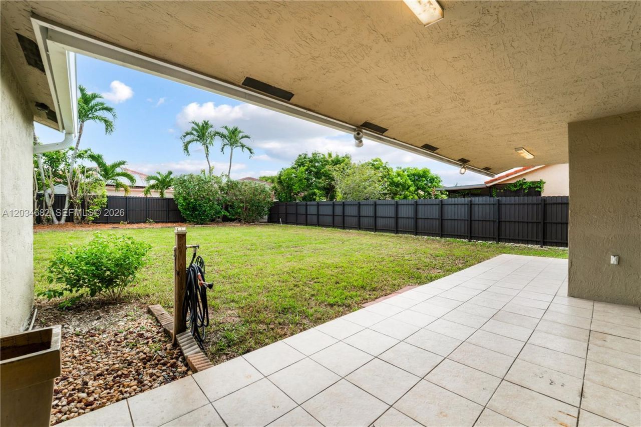 17766 SW 154th Pl, Miami, FL 33187 Photo