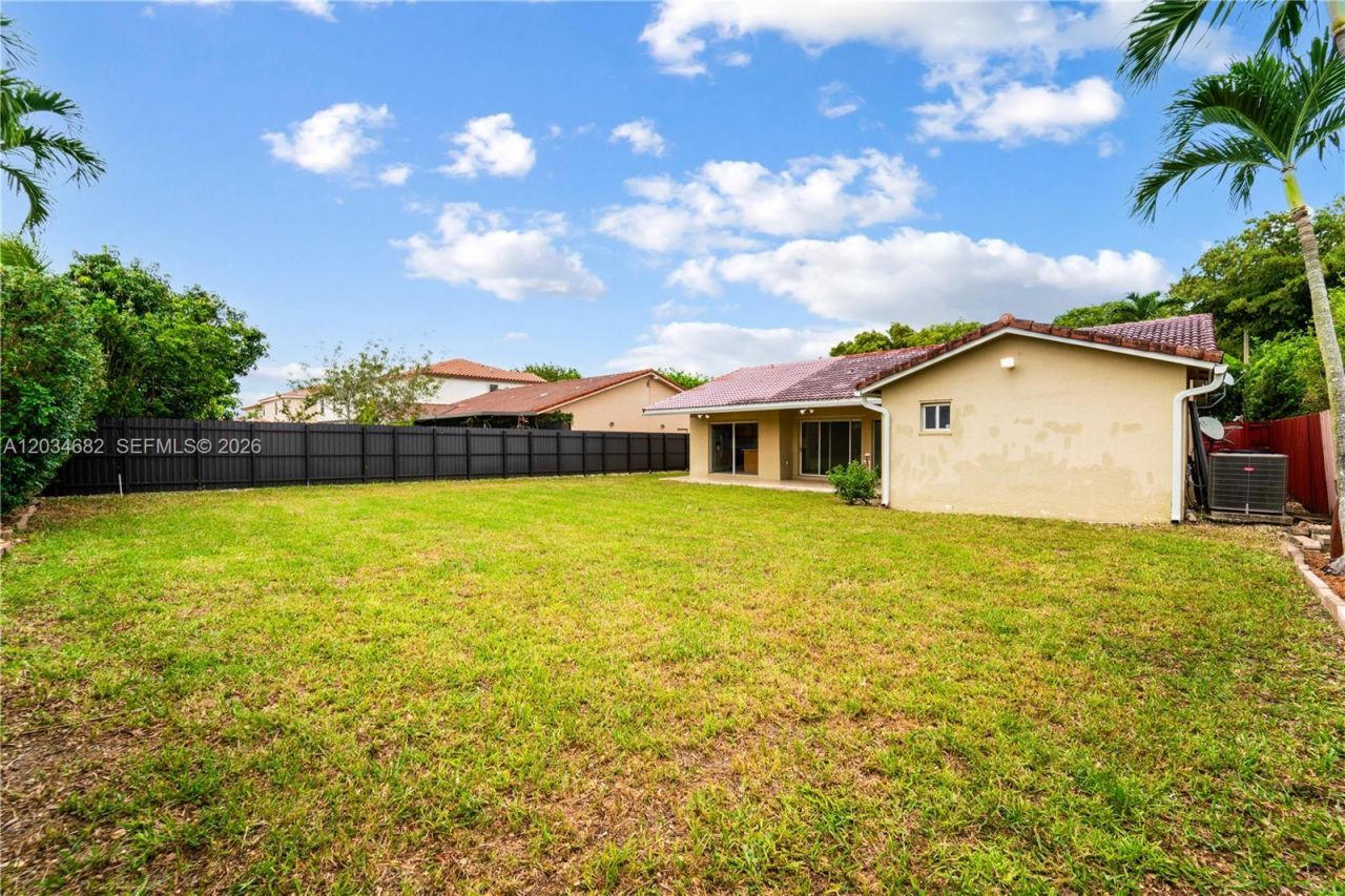 17766 SW 154th Pl, Miami, FL 33187 Photo