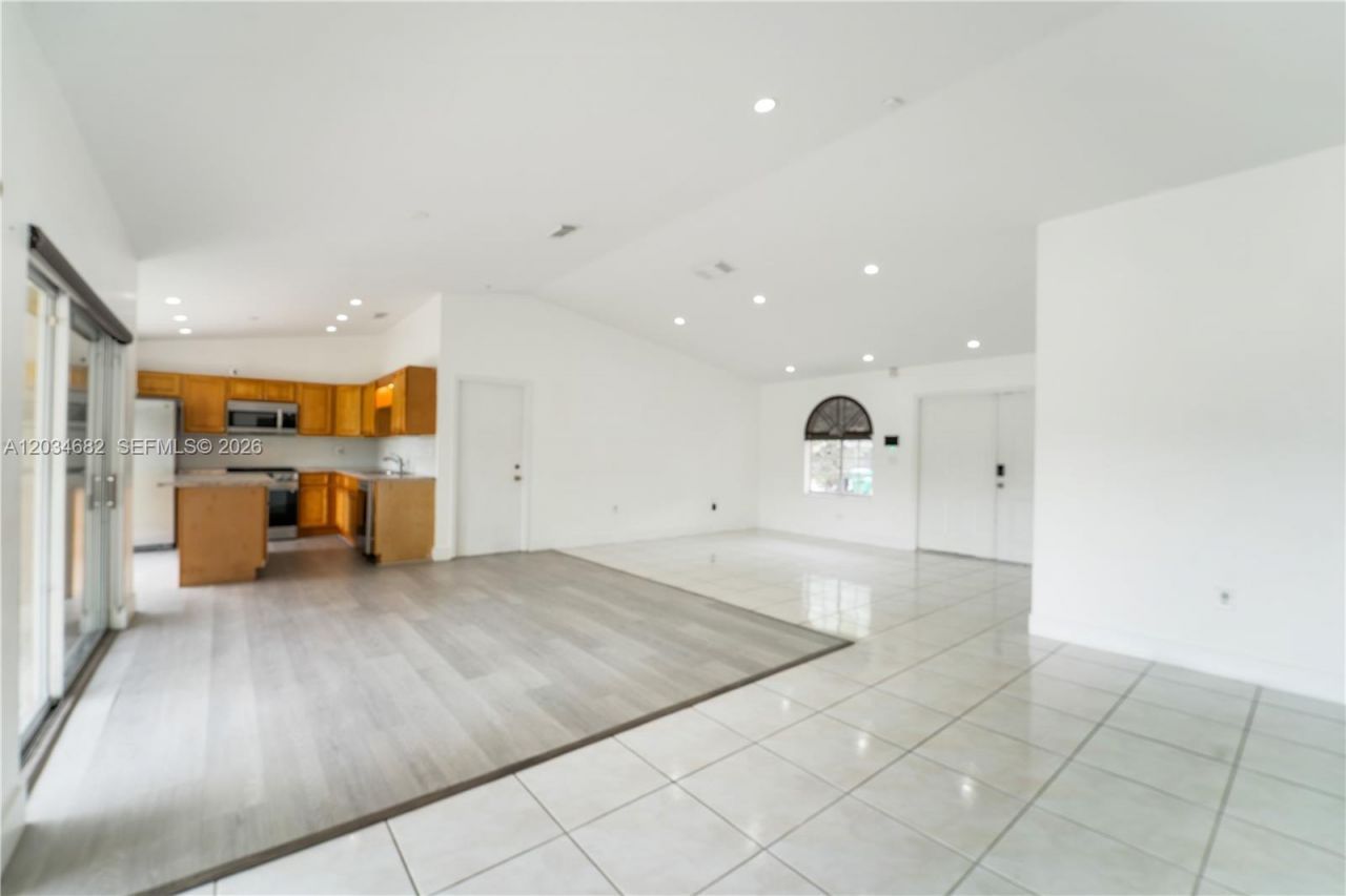 17766 SW 154th Pl, Miami, FL 33187 Photo