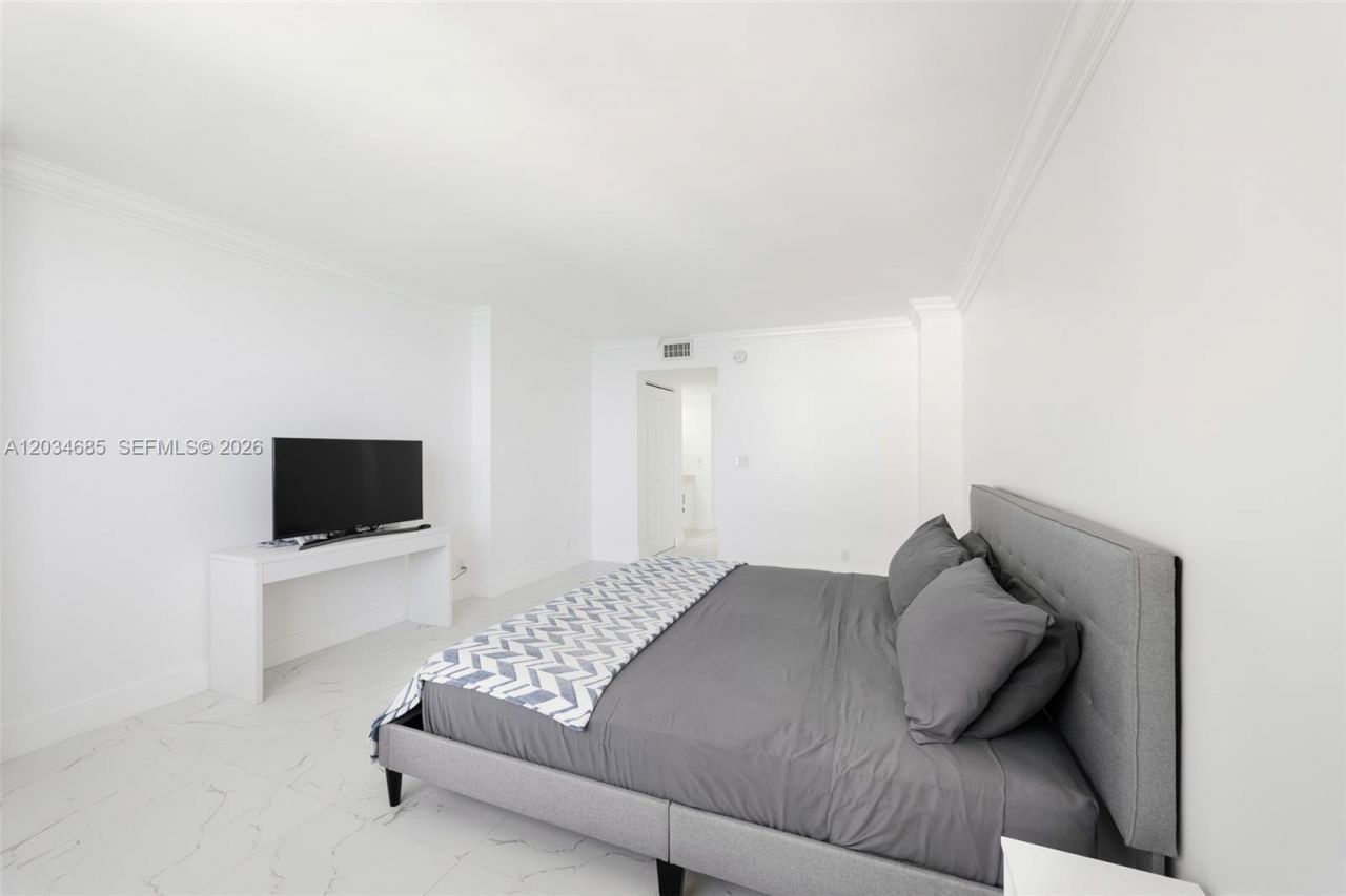 2401 S Ocean Dr , Unit 2402, Hollywood, FL 33019 Photo