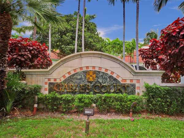 6841 SW 44th St , Unit 305, Miami, FL 33155