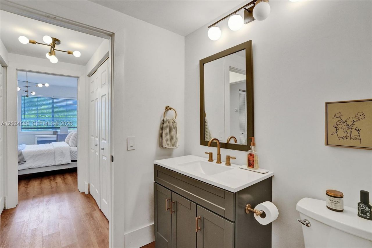 6841 SW 44th St , Unit 305, Miami, FL 33155 Photo
