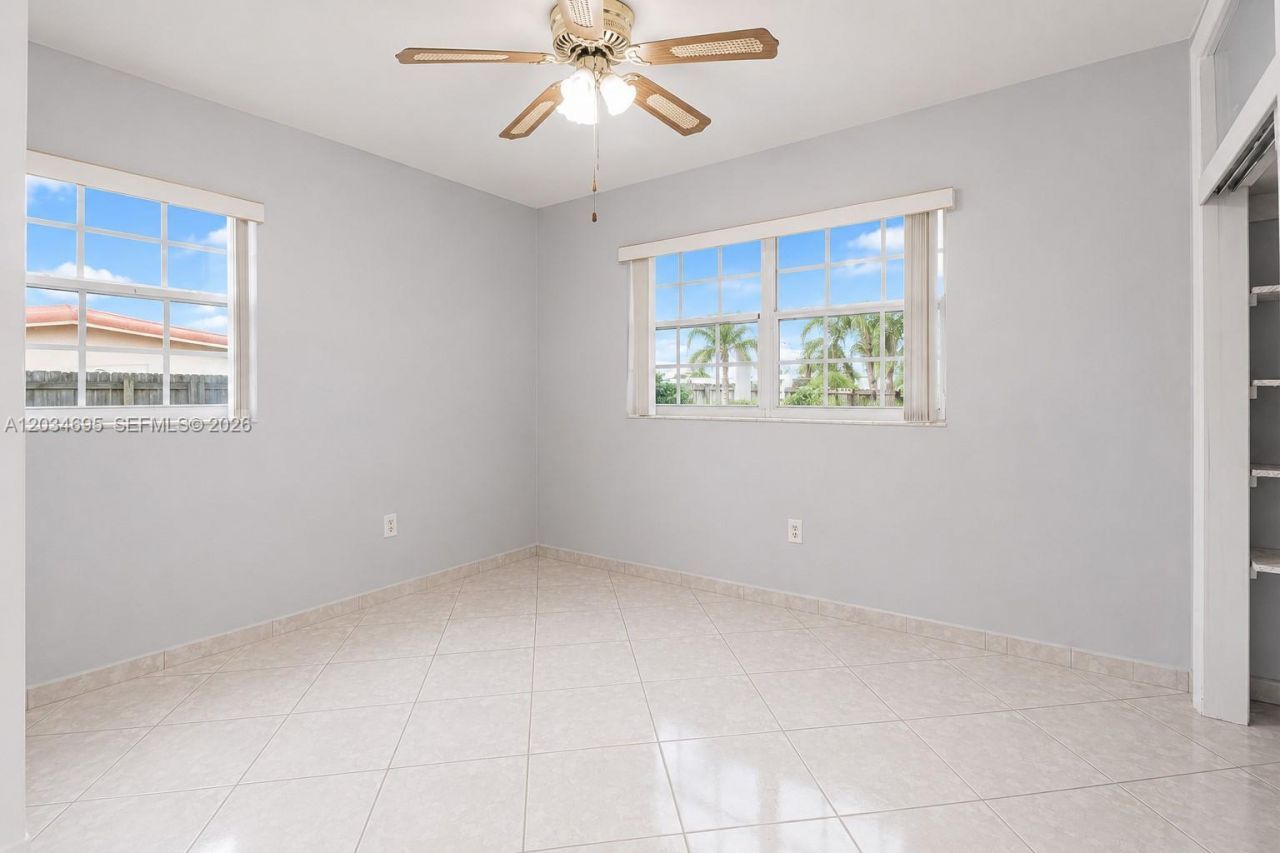 9120 SW 16th St , Miami, FL 33165 Photo