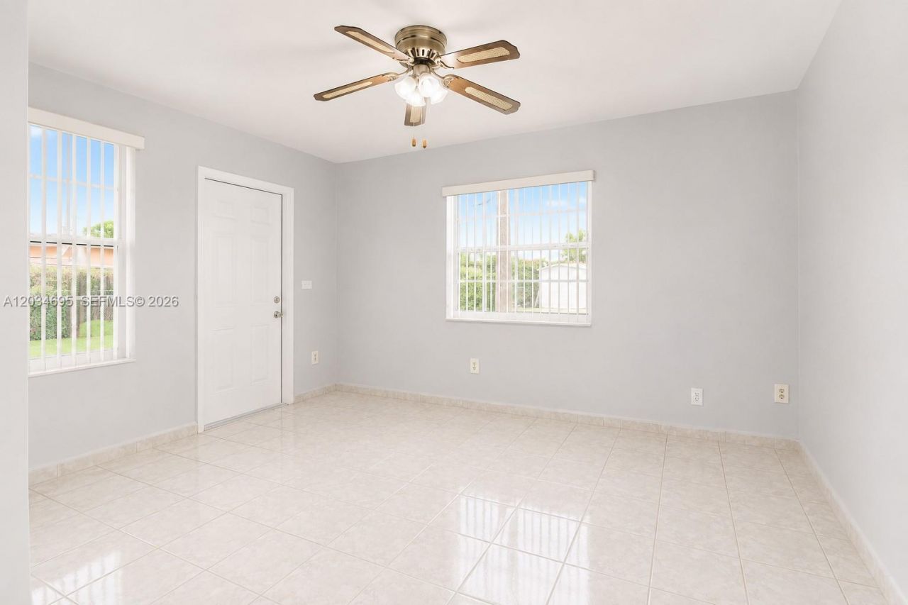 9120 SW 16th St , Miami, FL 33165 Photo