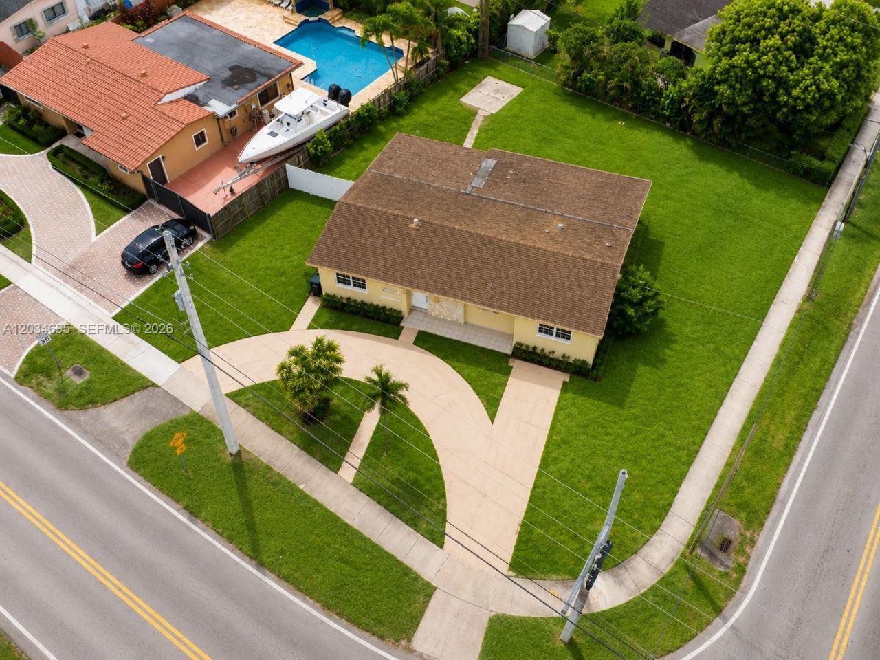 9120 SW 16th St , Miami, FL 33165 Photo