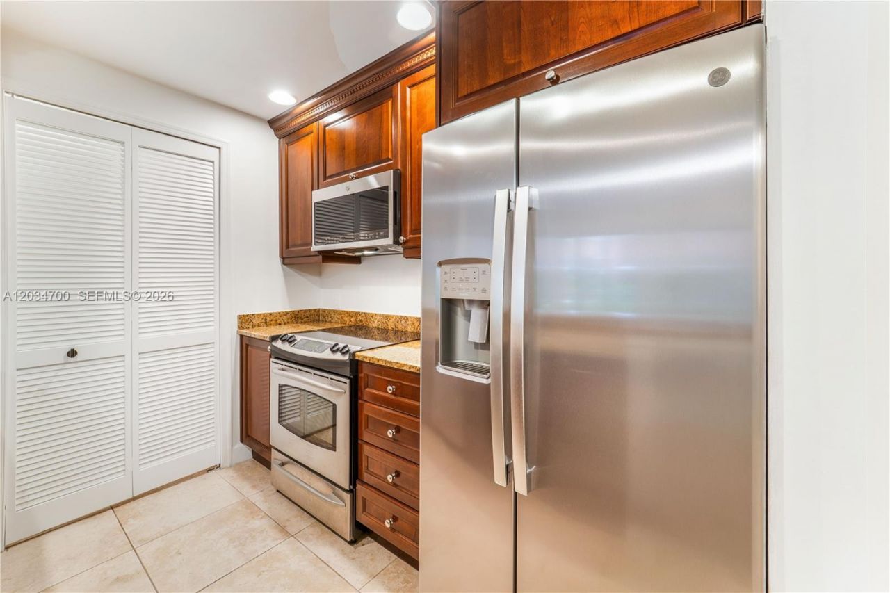 100 Andalusia Ave, Unit 410, Coral Gables, FL 33134 Photo