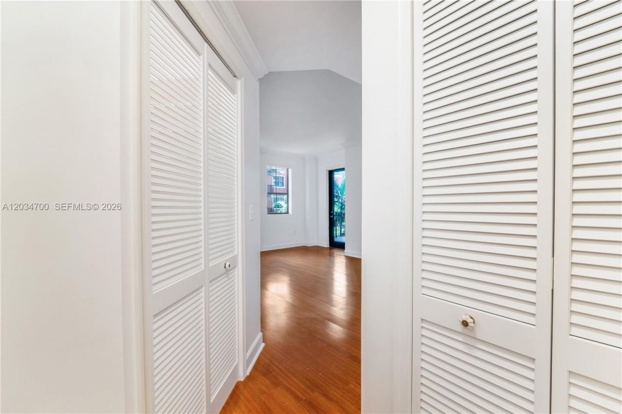 100 Andalusia Ave, Unit 410, Coral Gables, FL 33134 Photo