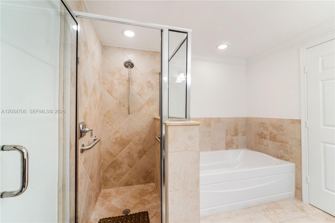 100 Andalusia Ave, Unit 410, Coral Gables, FL 33134 Photo