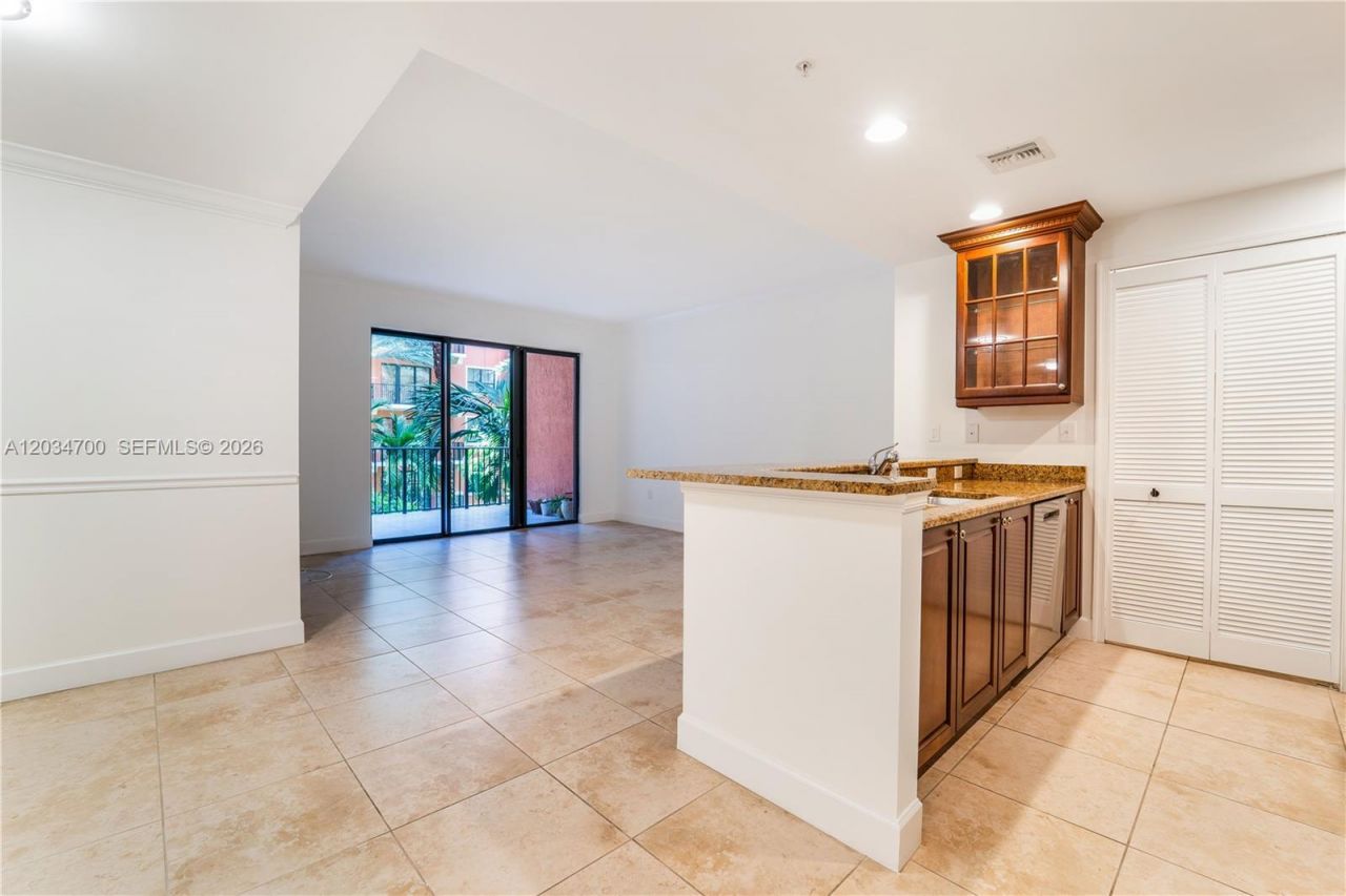 100 Andalusia Ave, Unit 410, Coral Gables, FL 33134 Photo