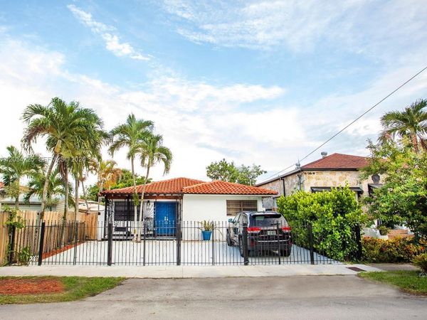 3610 SW 14th St, Miami, FL 33145