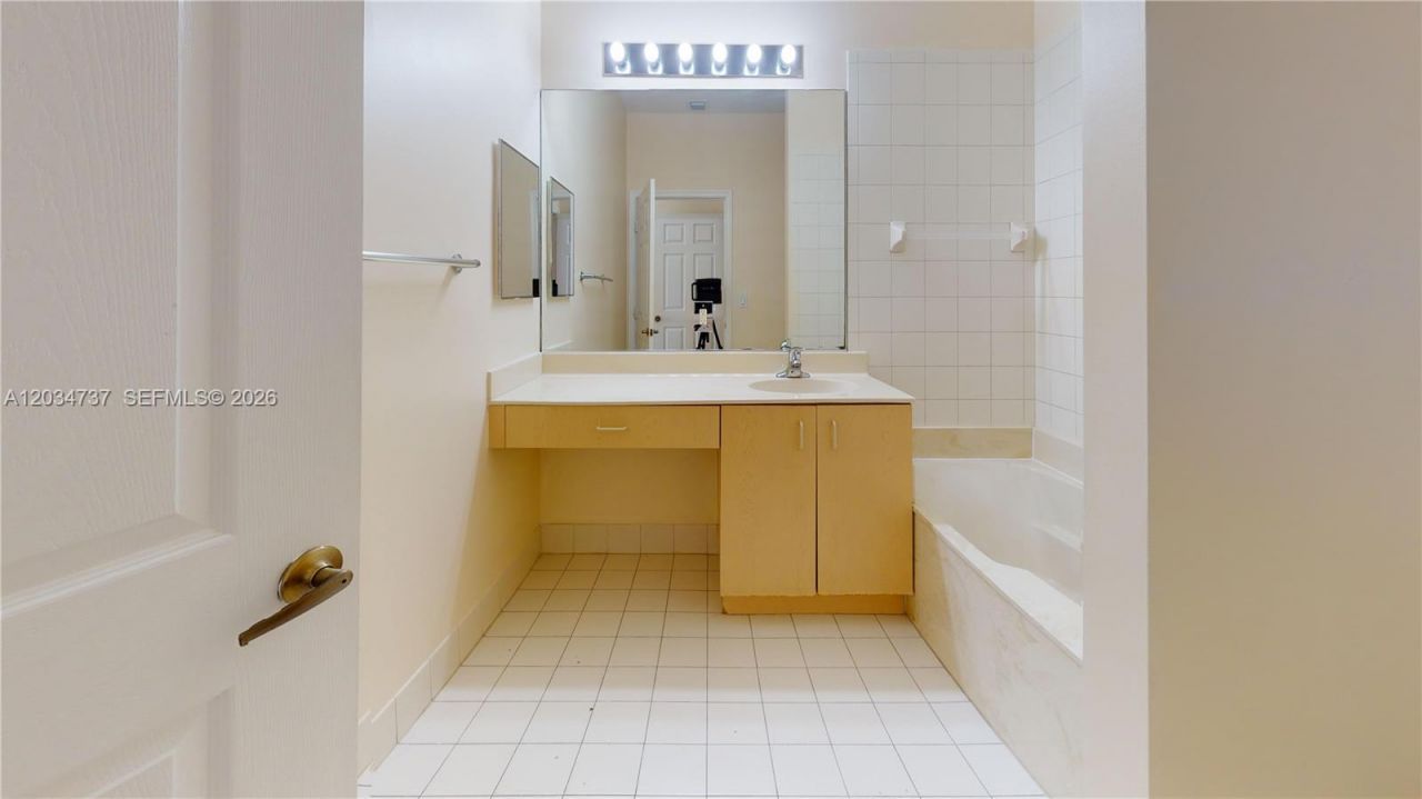 3557 Forest Hill Blvd , Unit 51, Palm Springs, FL 33406 Photo
