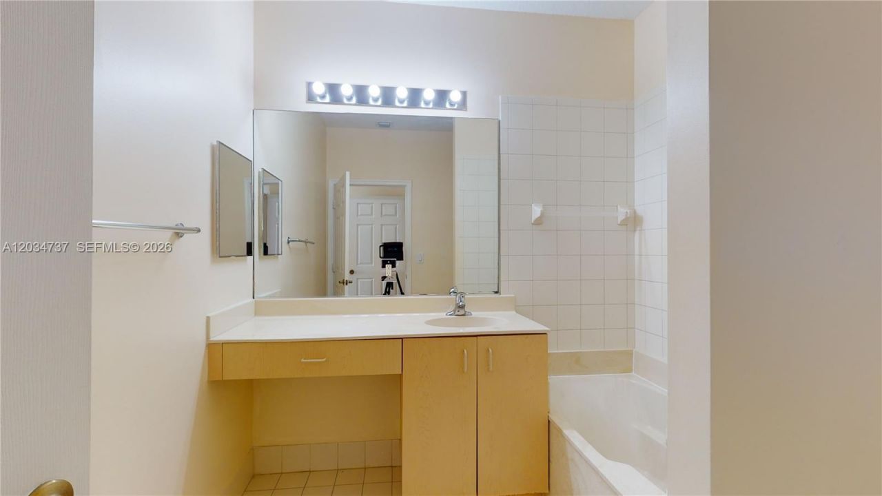 3557 Forest Hill Blvd , Unit 51, Palm Springs, FL 33406 Photo